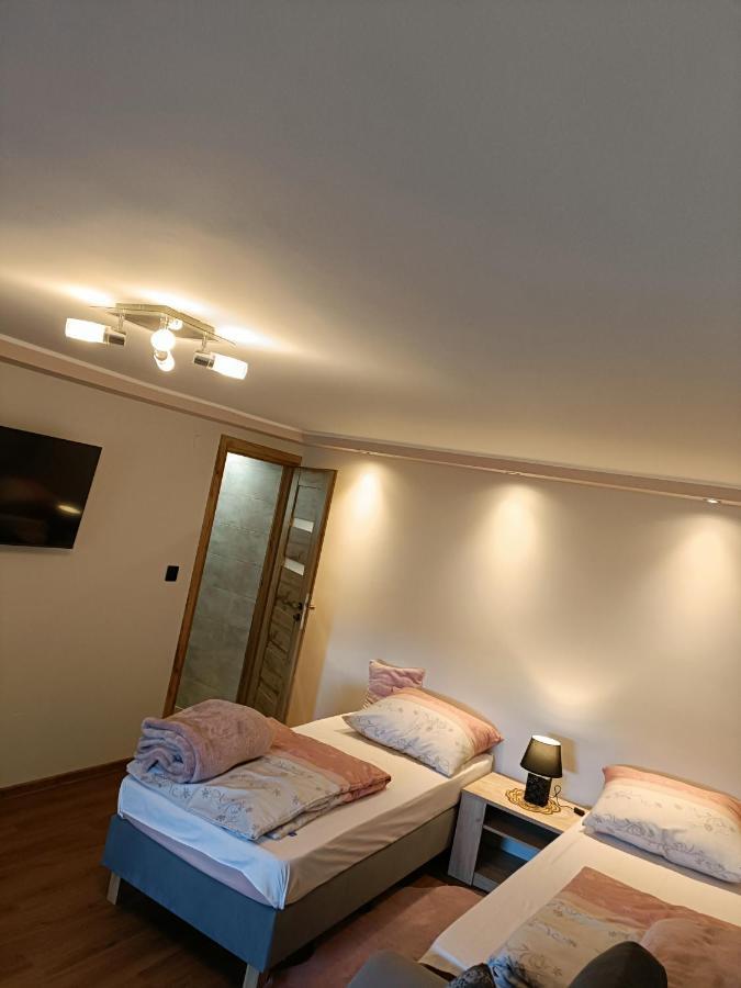 Tu Sie Spi Apartment Bodzentyn ภายนอก รูปภาพ